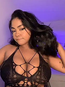 Dahiana Giil online show from November 12, 2025, 6:25 am