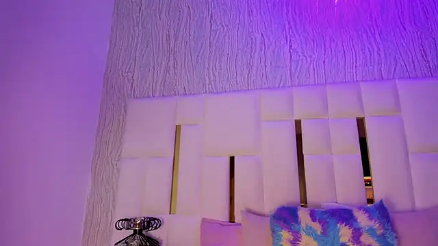 hillary uckerman  online show from April 17, 2026, 10:07 am