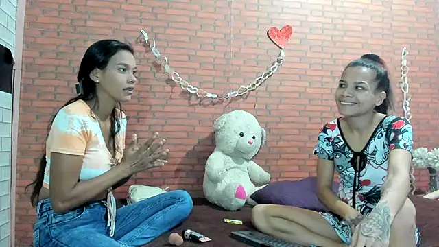 Snapshot of crazylatinagirls chatting on March 8, 2025, 7:31 pm crazylatinagirls online show from March 8, 2025, 7:31 pm