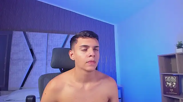 JacobRoberts1 online show from October 3, 2025, 7:44 pm