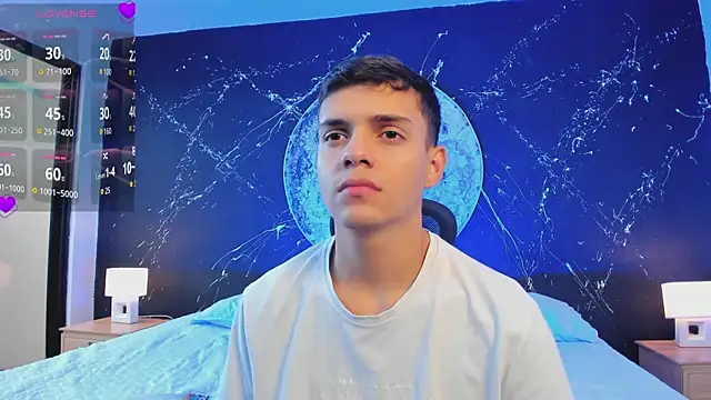 JacobRoberts1 online show from October 12, 2025, 7:46 pm