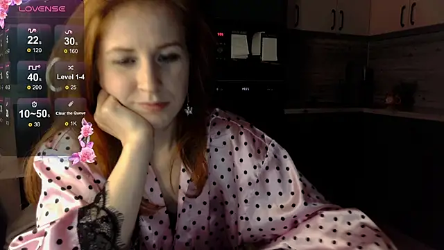 Snapshot of xeva_angelx chatting on December 2, 2025, 4:35 pm xeva angelx online show from December 2, 2025, 4:35 pm