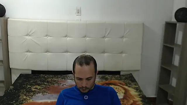 Snapshot of JhonTorres018 chatting on November 19, 2025, 4:01 am JhonTorres018 online show from November 19, 2025, 4:01 am