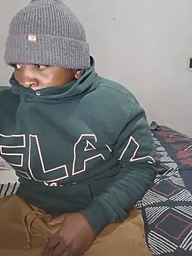 bosszonke123 online show from June 18, 2026, 4:55 pm