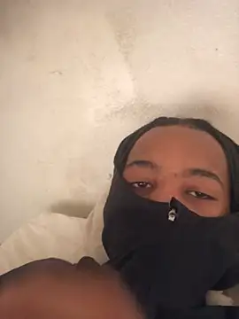 Snapshot of Smaragstr chatting on March 5, 2026, 12:45 pm Smaragstr online show from March 5, 2026, 12:45 pm