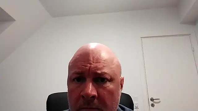 Snapshot of Lucifer29cm chatting on March 3, 2025, 11:55 am Lucifer29cm online show from March 3, 2025, 11:55 am