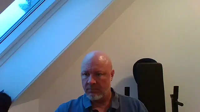 Lucifer29cm online show from November 10, 2025, 7:29 am