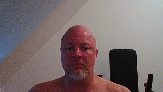 Lucifer29cm online show from December 4, 2025, 9:18 am