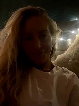 Snapshot of Fiery_Blonde_LexiX chatting on October 22, 2025, 10:31 pm Fiery Blonde LexiX online show from October 22, 2025, 10:31 pm