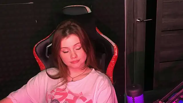 baby Milaaaaaaa online show from February 23, 2025, 1:13 am