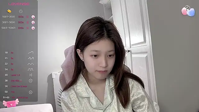 Snapshot of YaYa-521 chatting on February 20, 2025, 10:48 pm YaYa-521 online show from February 20, 2025, 10:48 pm