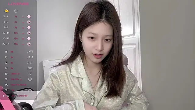 Snapshot of YaYa-521 chatting on March 5, 2025, 11:38 am YaYa-521 online show from March 5, 2025, 11:38 am