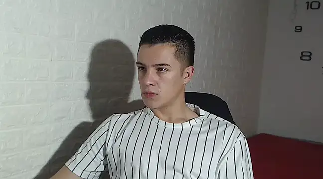 Snapshot of CamiloBeltran_ chatting on March 14, 2025, 12:51 pm CamiloBeltran online show from March 14, 2025, 12:51 pm