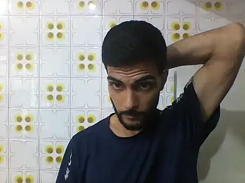 Gabrielteixeira120 online show from April 17, 2026, 11:57 am