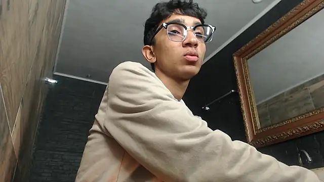 Martin Linares online show from March 4, 2025, 1:28 pm