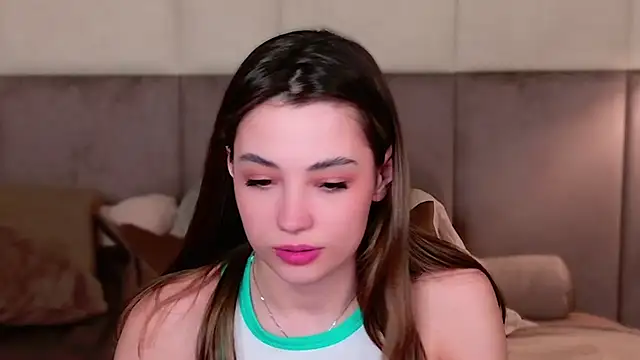 Snapshot of Alice_Deleon chatting on March 2, 2025, 6:59 am Alice Deleon online show from March 2, 2025, 6:59 am