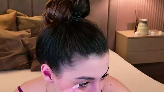 Snapshot of Alice_Deleon chatting on November 6, 2025, 10:38 am Alice Deleon online show from November 6, 2025, 10:38 am