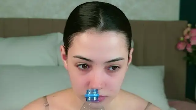 Snapshot of Alice_Deleon chatting on December 4, 2025, 11:19 am Alice Deleon online show from December 4, 2025, 11:19 am