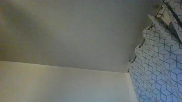 guccititi online show from November 22, 2025, 5:39 am