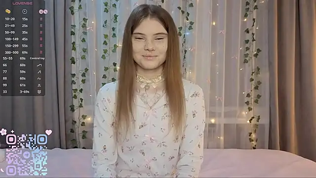 Snapshot of CarolinePepper chatting on February 22, 2026, 1:53 pm CarolinePepper online show from February 22, 2026, 1:53 pm