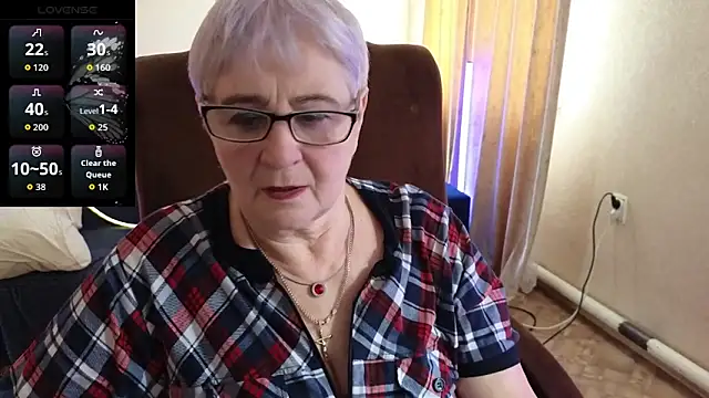 Snapshot of Sandra_Snowflake chatting on April 7, 2026, 12:27 pm Sandra Snowflake online show from April 7, 2026, 12:27 pm