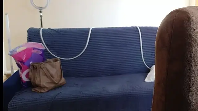 Snapshot of Sandra_Snowflake chatting on April 9, 2026, 12:21 pm Sandra Snowflake online show from April 9, 2026, 12:21 pm