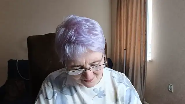 Snapshot of Sandra_Snowflake chatting on April 14, 2026, 3:56 am Sandra Snowflake online show from April 14, 2026, 3:56 am