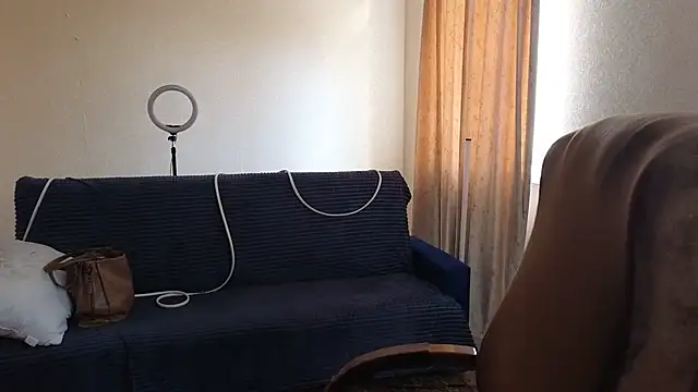 Snapshot of Sandra_Snowflake chatting on April 15, 2026, 11:28 am Sandra Snowflake online show from April 15, 2026, 11:28 am