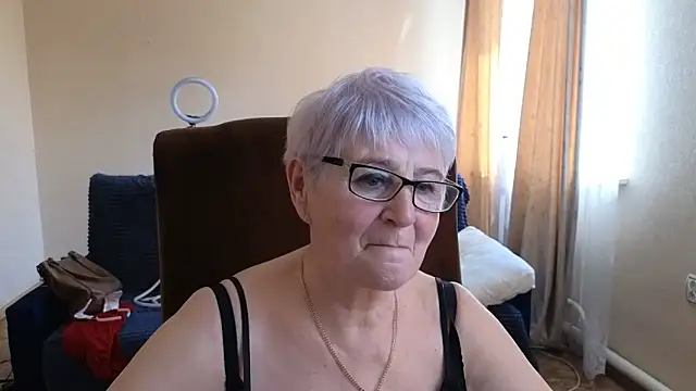 Snapshot of Sandra_Snowflake chatting on April 23, 2026, 12:29 pm Sandra Snowflake online show from April 23, 2026, 12:29 pm