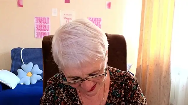 Sandra Snowflake online show from June 30, 2026, 11:44 am