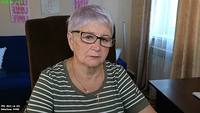 Sandra Snowflake online show from July 15, 2026, 3:56 am
