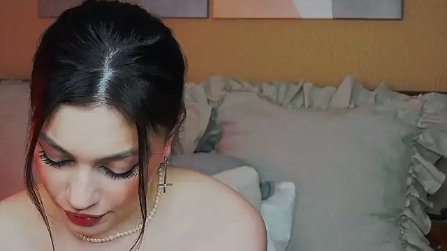 Snapshot of RitaVesper chatting on January 8, 2026, 6:43 pm RitaVesper online show from January 8, 2026, 6:43 pm