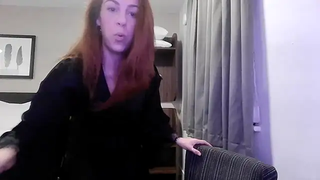 Snapshot of Edenfox- chatting on January 17, 2026, 6:22 pm Edenfox- online show from January 17, 2026, 6:22 pm