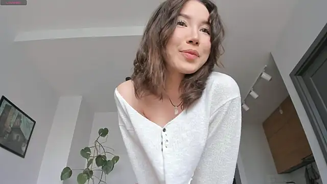 Snapshot of mey_baee chatting on February 13, 2026, 7:37 am mey baee online show from February 13, 2026, 7:37 am