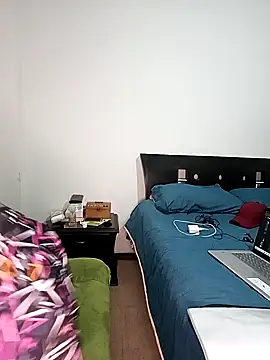 Snapshot of Coeur_de_luxure chatting on March 16, 2025, 4:34 pm Coeur de luxure online show from March 16, 2025, 4:34 pm