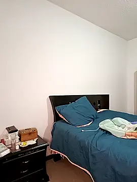 Snapshot of Coeur_de_luxure chatting on March 18, 2025, 9:21 pm Coeur de luxure online show from March 18, 2025, 9:21 pm