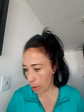 Snapshot of Coeur_de_luxure chatting on November 9, 2025, 1:20 pm Coeur de luxure online show from November 9, 2025, 1:20 pm