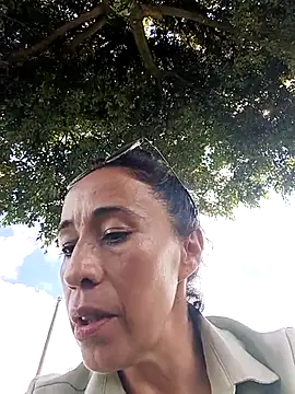 Snapshot of Coeur_de_luxure chatting on November 30, 2025, 3:16 pm Coeur de luxure online show from November 30, 2025, 3:16 pm