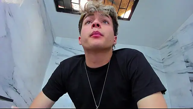 Snapshot of stonne69 chatting on October 17, 2025, 6:10 pm stonne69 online show from October 17, 2025, 6:10 pm