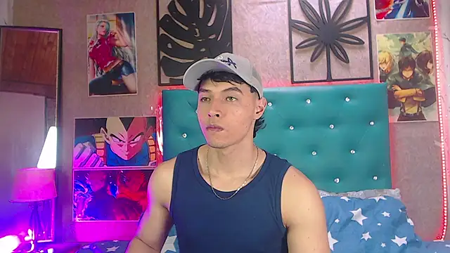 LiamAndrewzz online show from September 17, 2025, 7:48 pm