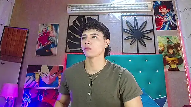 LiamAndrewzz online show from December 1, 2025, 4:56 pm