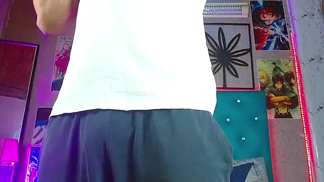 Snapshot of LiamAndrewzz chatting on February 6, 2026, 4:39 am LiamAndrewzz online show from February 6, 2026, 4:39 am