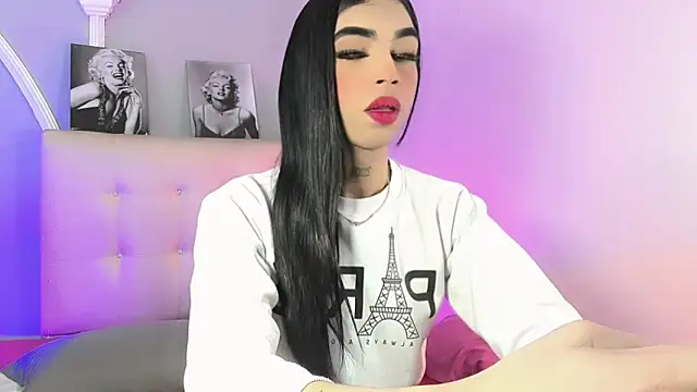 Snapshot of Brytany_TiffanySX chatting on March 2, 2025, 12:11 pm Brytany TiffanySX online show from March 2, 2025, 12:11 pm