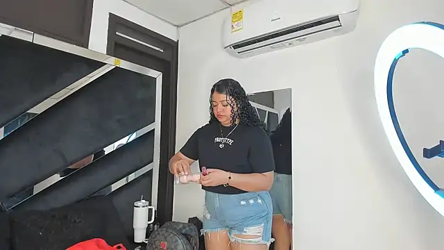 Rubyxht online show from October 18, 2025, 12:50 pm