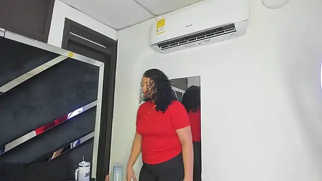 Rubyxht online show from November 5, 2025, 12:38 pm