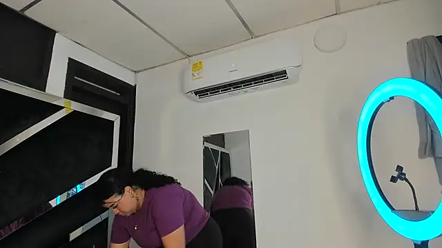 Snapshot of Rubyxht chatting on February 19, 2026, 12:56 pm Rubyxht online show from February 19, 2026, 12:56 pm