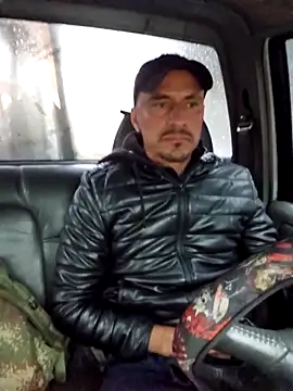 Snapshot of Iuver chatting on February 16, 2026, 9:00 pm Iuver online show from February 16, 2026, 9:00 pm