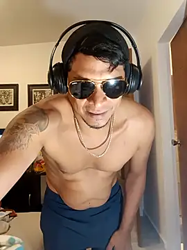 Snapshot of Odin-2121 chatting on February 19, 2025, 11:04 pm Odin-2121 online show from February 19, 2025, 11:04 pm