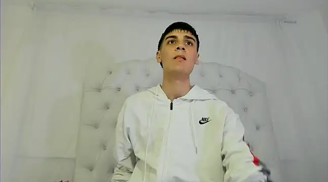 frank jhonsson online show from March 12, 2025, 7:06 pm