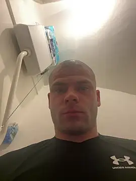 pesyelisa online show from February 28, 2025, 3:04 pm